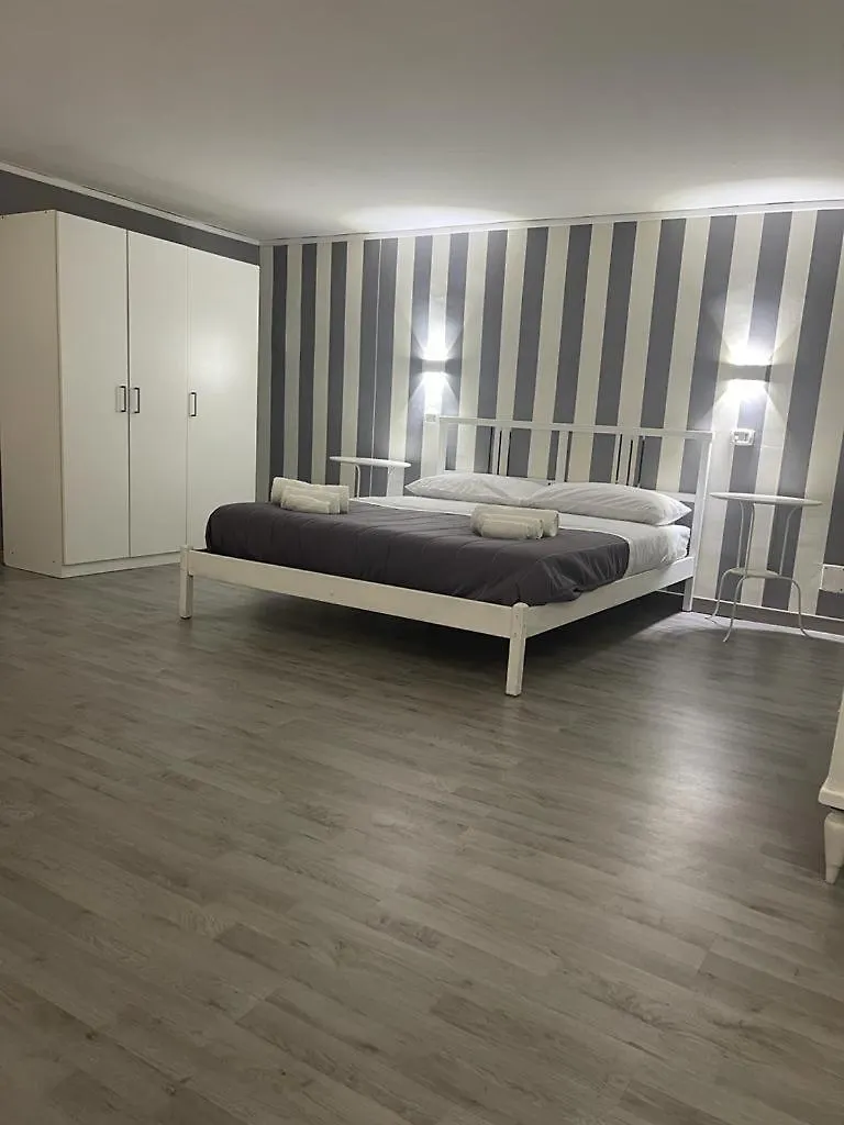 Casa Gerolomini Apartment Naples Italy